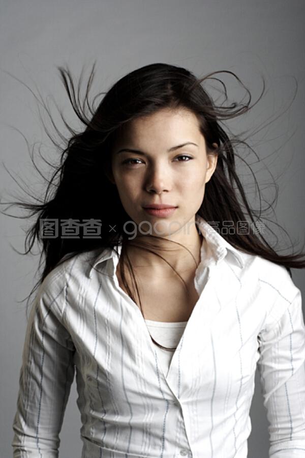 霓虹之下